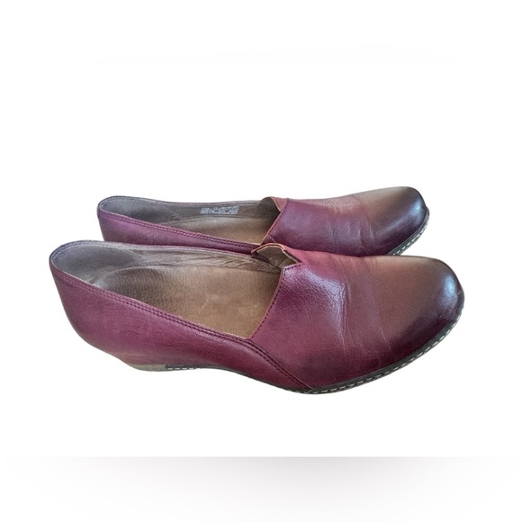 Women's Dansko Purple Wedge Pump Shoe Loafer Liliana Leather Size 38 - Picture 2 of 12